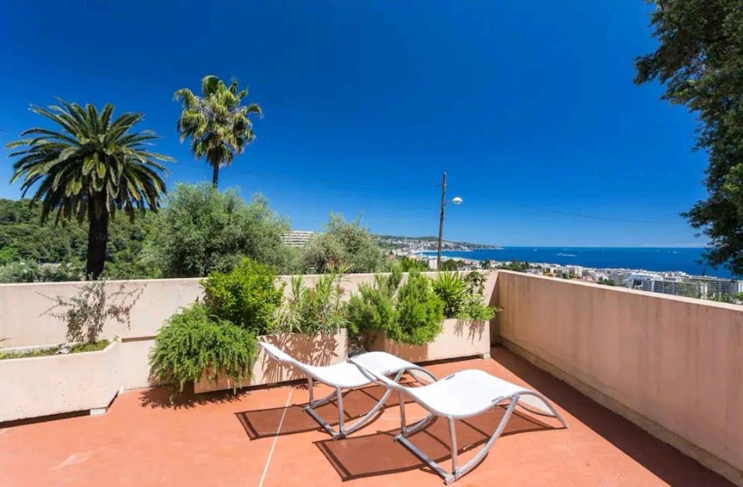 Relaxing Place With Wonderful View...Calme Avec Vue Magnifique Sur La Baie Des Anges, Mais En Campagne A 12 Minutes De La Promenade Des Anglaisニース エクステリア 写真